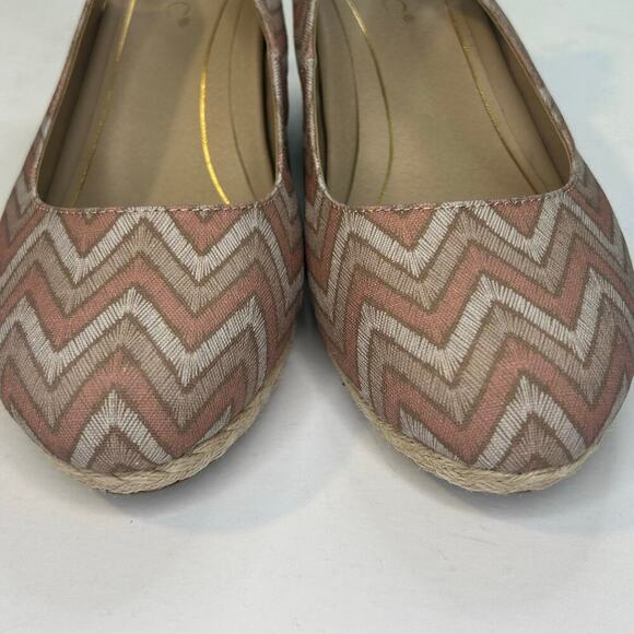 Vionic womens dusty pink chevron Coralina wedge espadrille sandals size 9.5 W - Picture 3 of 8